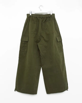 Panel-switching cargo pants