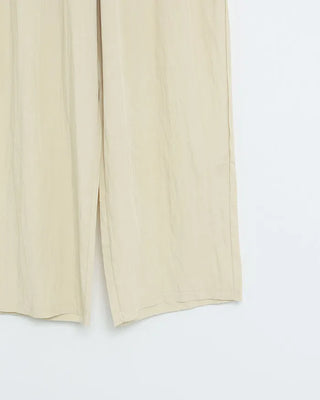 Frilled sleeveless top and wide-leg pants set
