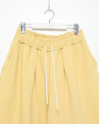 Fleece-lined one-pleat sweatpants
