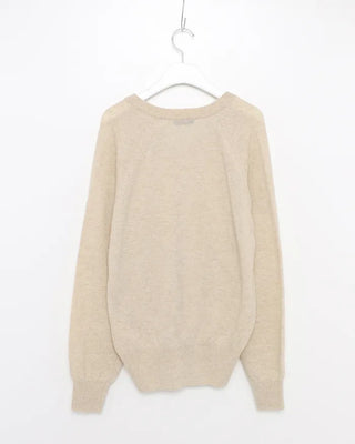 Loose-fit V-neck modern knit