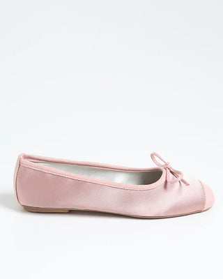 Ribbon flat shoes