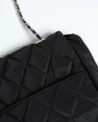 Quilted chain shoulder bag