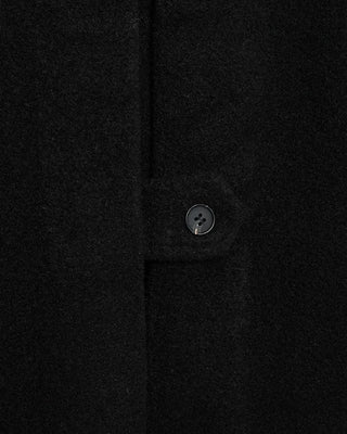 Back-slit half coat
