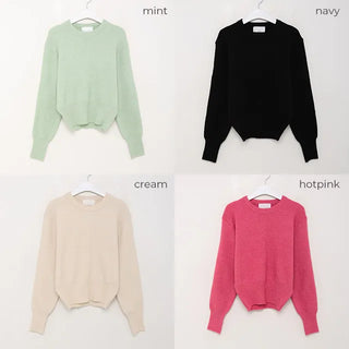 Simple and colorful knitwear