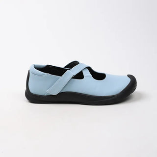 Round cross strap loafers