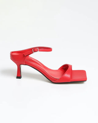 Square-line high heels