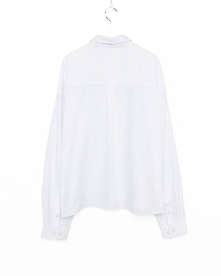 Simple semi-cropped fit shirt