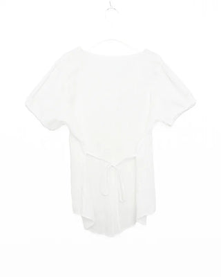 Collarless tie blouse