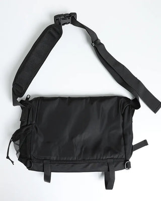 Slash Zip Messenger Bag