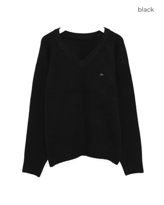 Oval Tag V-Neck Raglan Shoulder Knit Sweater