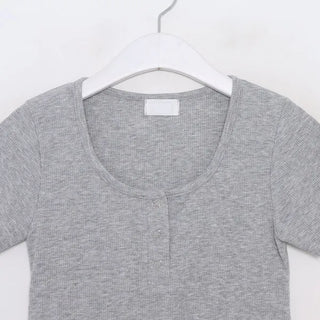 Button-down U-neck short-sleeved T-shirt