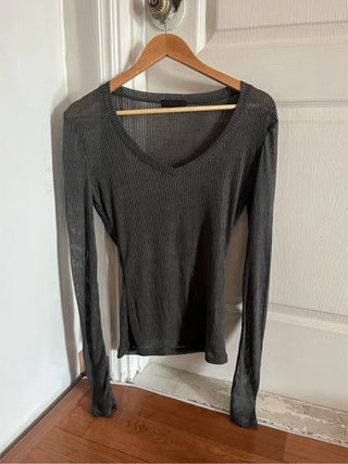 See-through ribbed V-neck slim-fit long-sleeve layered t-shirt