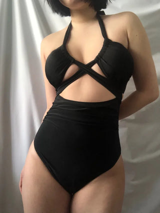Underboob bikini monokini halterneck high-waisted bikini