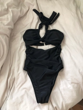 Underboob bikini monokini halterneck high-waisted bikini