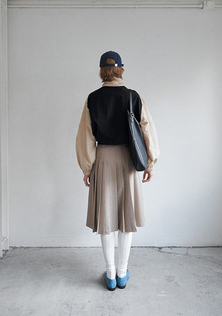 Asymmetric windbreaker jacket