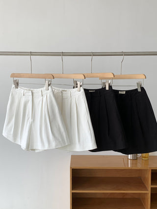 Tight waist shorts