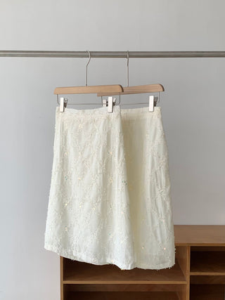 V-neck sweatshirt skirt