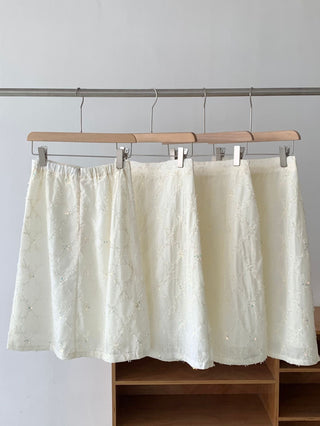 V-neck sweatshirt skirt