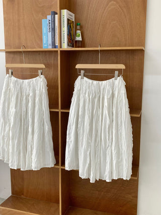 Pleated lace skirt