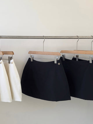 Love mark skirt