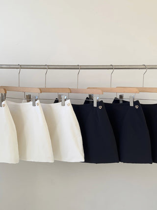 Love mark skirt