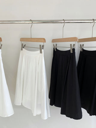 Pleated White skirt