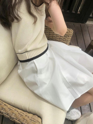 Pleated White skirt