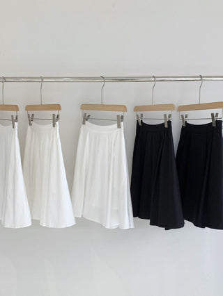 Pleated White skirt