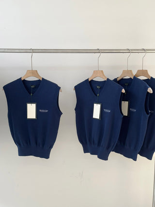 Solid knit vest