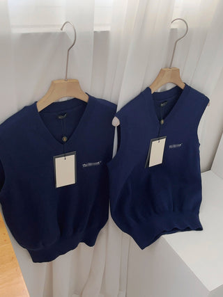 Solid knit vest