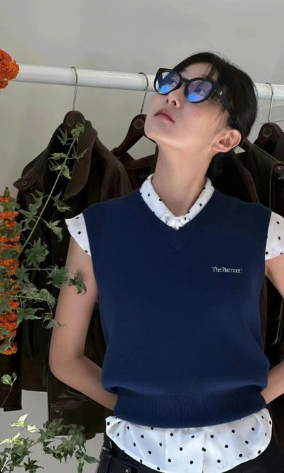 Solid knit vest