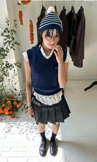 Solid knit vest