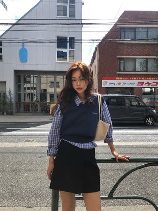 Solid knit vest