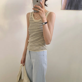 French U-neck vest Top