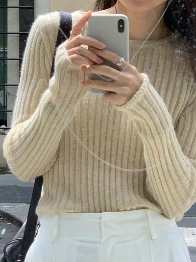 Vertical knit sweater 02