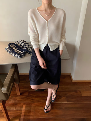 V-neck cardigan