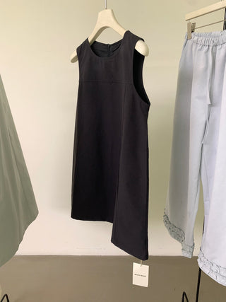 Round neck dress