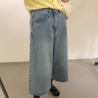 Five-point denim shorts
