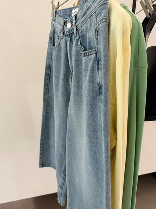 Five-point denim shorts