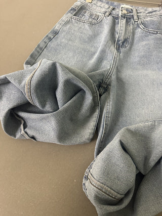 Five-point denim shorts