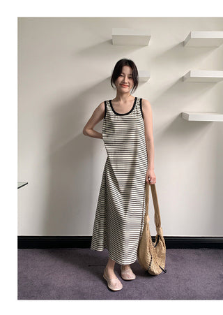 Graceful vest dress 02