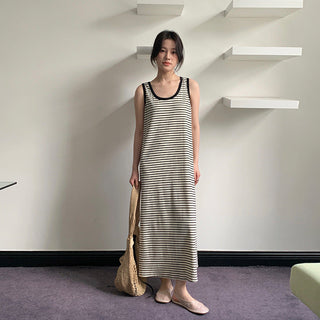 Graceful vest dress 02