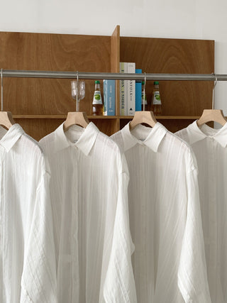 White loose shirt