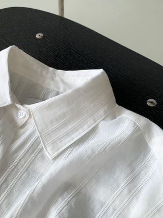 White loose shirt