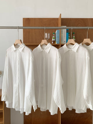 White loose shirt