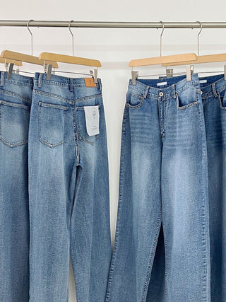 White straight jeans