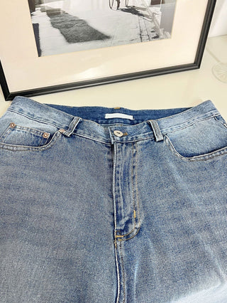 White straight jeans