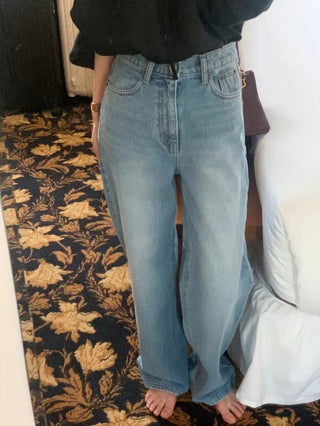 White straight jeans