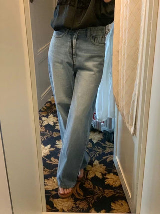 White straight jeans