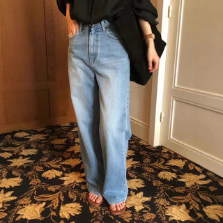 White straight jeans